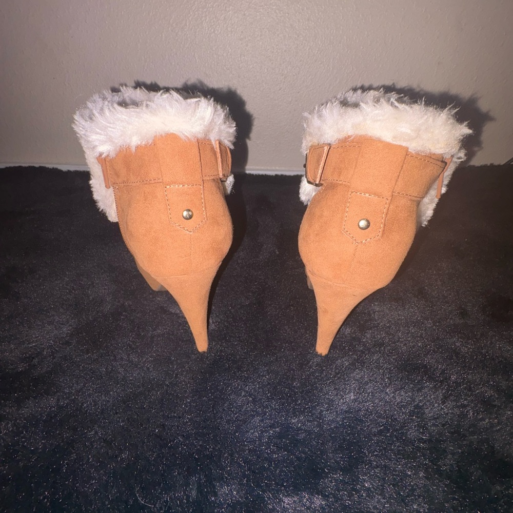 Women's Tan Ankle Boots with Faux Fur Trim - Picture 12 of 16